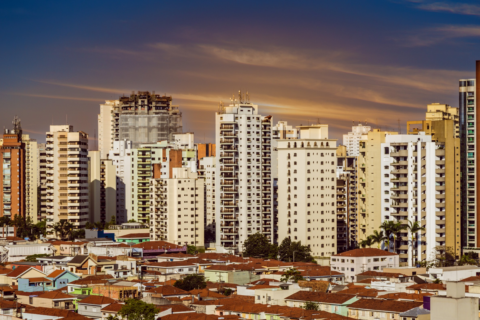 Metrópole ou cidade média: qual tipo de destino escolher?