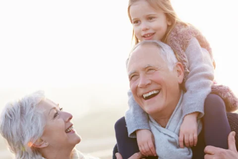 Viagem com pais ou avós: o que muda na escolha do destino e do ritmo