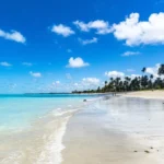 Praias tranquilas no Brasil para quem quer descanso e não agito