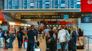 Check-in, embarque e portão: guia prático para quem viaja de avião pela primeira vez