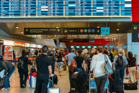 Check-in, embarque e portão: guia prático para quem viaja de avião pela primeira vez
