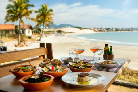 Viagem e Gastronomia no Brasil: 8 destinos para quem quer comer bem